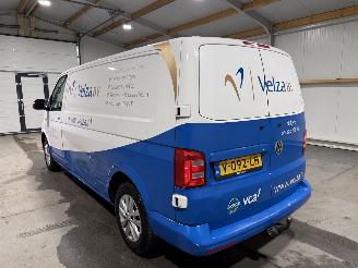 Volkswagen Transporter 2.0TDI 110kW Automaat L2 Highline picture 12