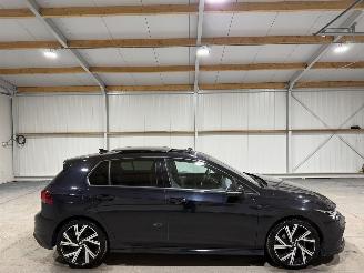 Schadeauto Volkswagen Golf 1.5eTSI 96kW Automaat R-Line Business+ 2022/4