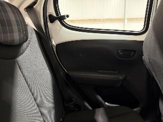Peugeot 108 1.0e-VTi 53kW Airco Active Top! picture 29