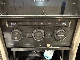 Volkswagen Golf 1.8 125kW Airco Camera Pano picture 24