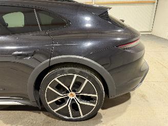 Porsche Taycan Cross Turismo 4 105kWh AWD 320kW Luchtvering Pano picture 33