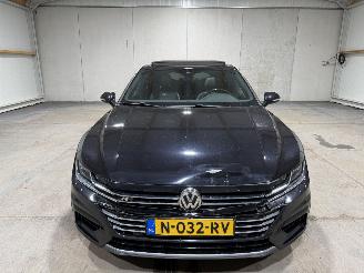 Volkswagen Arteon 2.0TSI 140kW Automaat Pano Business R picture 4