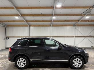 Vaurioauto  passenger cars Volkswagen Touareg 3.0TDI 150kW Automaat Highline 2012/6