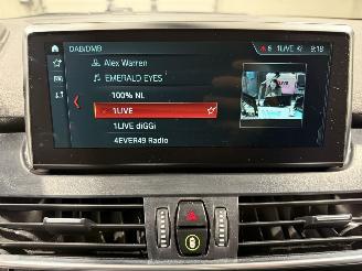 BMW 2-serie 220i 141kW 7-Persoons   Automaat High Executive picture 28