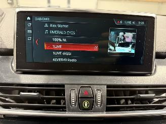 BMW 2-serie 220i 141kW 7-Persoons   Automaat High Executive picture 30