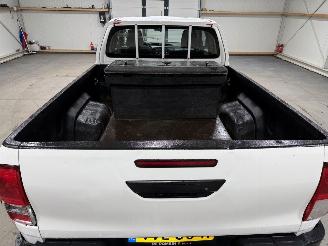 Toyota Hilux 2.4D-4D 110kW 4WD Cool Comfort picture 29