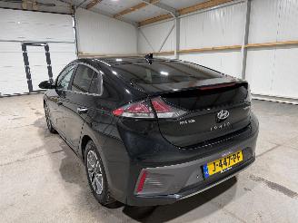 Hyundai Ioniq 38kWh 100kW Automaat Premium EV picture 12