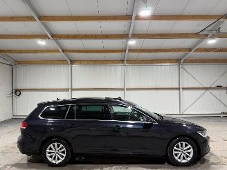 Vaurioauto  passenger cars Volkswagen Passat 1.4TSI 92kW Automaat Comfortline Pano 2018/8