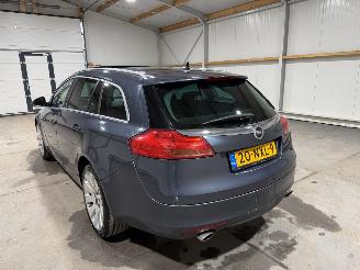 Opel Insignia ST 2.0T 162kW Cosmo 4X4 Pano picture 12