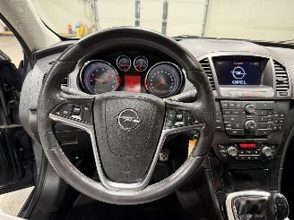 Opel Insignia ST 2.0T 162kW Cosmo 4X4 Pano picture 15