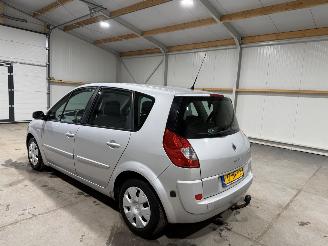 Renault Scenic 1.6-16V 83kW Privilege Comfort picture 12