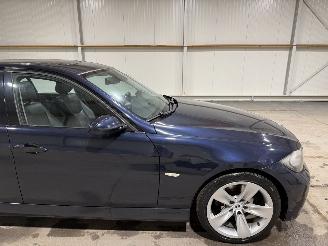 BMW 3-serie 325i 160kW Automaat High Executive picture 14