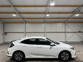 Vaurioauto  passenger cars Honda Civic 1.0 i-VTEC 93kW Comfort 2018/6