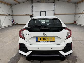 Honda Civic 1.0 i-VTEC 93kW Comfort picture 7