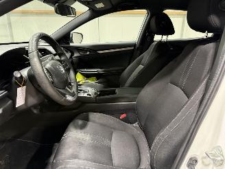 Honda Civic 1.0 i-VTEC 93kW Comfort picture 21