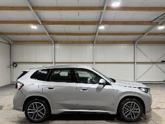 Coche accidentado BMW iX1 67kWh 225kW Xdrive AWD 2024/9