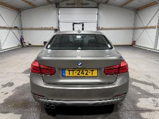 BMW 3-serie 320i 135kW Automaat Luxury Edition picture 7