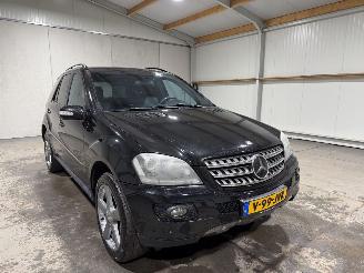 Mercedes M-klasse 320CDI 165kW Automaat Airco Luchtvering Navi AWD picture 3