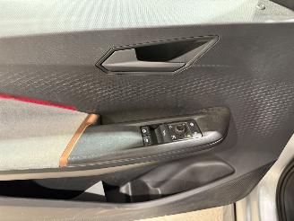 Cupra Born 63kWh 170kW Essential Limited picture 30