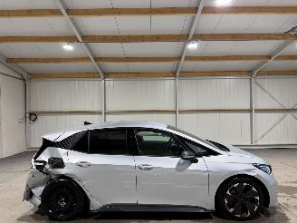 Vaurioauto  passenger cars Cupra Born 63kWh 170kW Essential Limited 2025/9