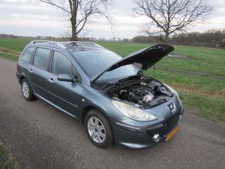 Peugeot 307 1.6 HDi Sw Pack Clima 2006-03 picture 7