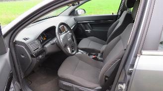 Opel Signum 2.2 16v Automaat Cosmo Navigatie  Airco   2005 5drs picture 11