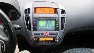 Kia Cee d 1.6 CRDi 85 kw Business Edition sport  navigatie airco clima picture 3