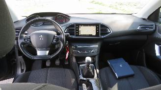 Peugeot 308 1.6 SW HDi Bleu Lease Euro 6 Navigatie Clima  2017 [ topstaat picture 3