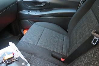 Mercedes Vito 111 CDI Lang  114pk 204.000km nap Airco [ Schade Vrij 2018 picture 17