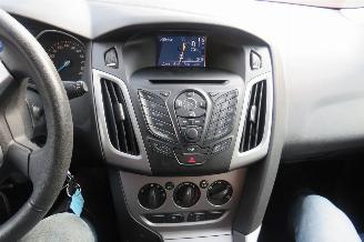 Ford Focus 1.0 Eco Boost 122.000km nap Edition 5Drs Navigatie [ Nieuwstaat 2014 picture 5