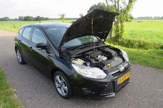 Ford Focus 1.0 Eco Boost 122.000km nap Edition 5Drs Navigatie [ Nieuwstaat 2014 picture 13