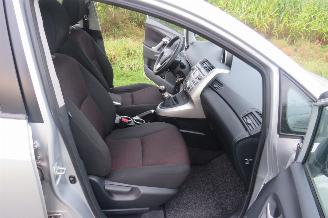 Toyota Verso 1.8 VVT-I  2011 147pk Mpv  Panorama dak 160.000km nap  Airco [ Topstaat picture 3