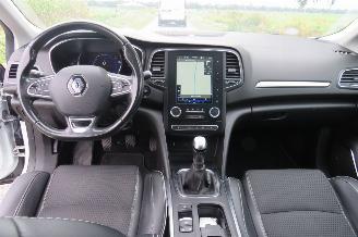 Renault Mégane 1.3 116pk  TCe Bose Navigatie Sport stoelen  186.000km nap Leer Sport [  2020 picture 12