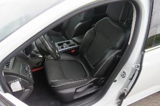 Renault Mégane 1.3 116pk  TCe Bose Navigatie Sport stoelen  186.000km nap Leer Sport [  2020 picture 13