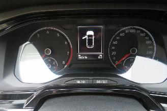 Volkswagen Polo 1.0 TSi 95pk Euro 6 5drs Airco Navigatie 2018 topstaat  rijdbaar koelers oke picture 4