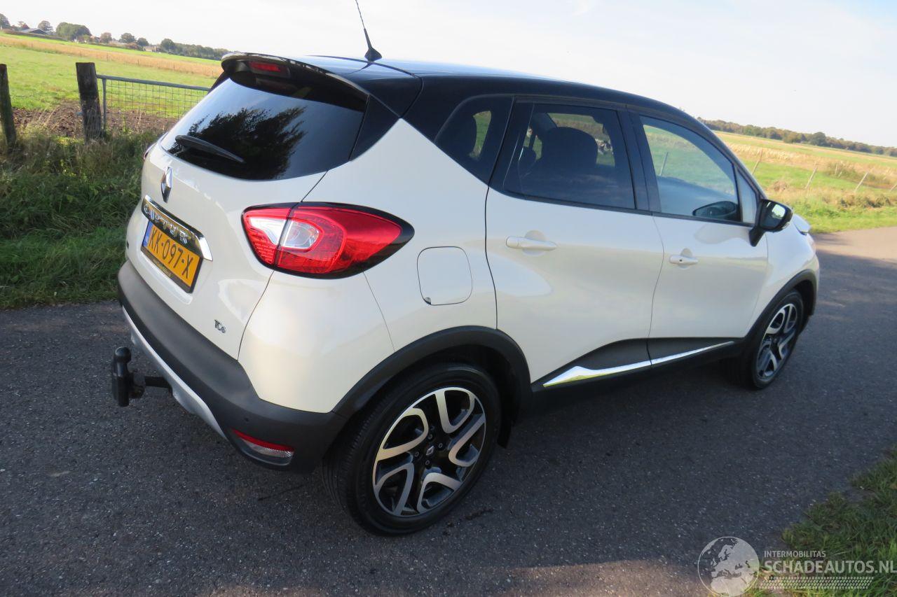 Renault Captur 0.9 TCE 62.000km Nap 90pk Helly Hansen 2015 Camera Leer Navigatie  [ nieuwstaat