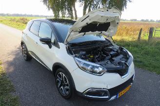 Renault Captur 0.9 TCE 62.000km Nap 90pk Helly Hansen 2015 Camera Leer Navigatie  [ nieuwstaat picture 3
