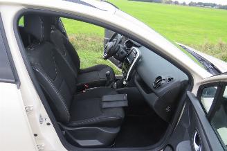 Renault Clio 1.5 DCI Eco Expression   205.000km nap Navigatie Airco  2015 Topstaat picture 11