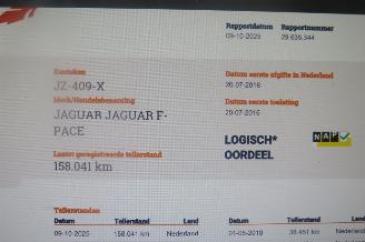 Jaguar F-Pace 2.0D 180pk Automaat Portofolio 4 AWD Panoramadak  [ splinter nieuwe Motor bij 137.000 km SUV picture 8