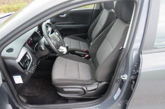 Kia Stonic 1.0 T GDI MHEV GT Line MPV 33.000km  camera navigatie  airco Nieuwstaat picture 19