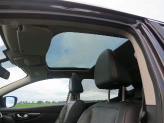 Nissan Qashqai 1.6 163pk Tekna SUV 160.000km nap Camera  leer Panoramadak  Stoelverwarming 2015 picture 13