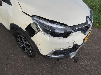 Renault Captur 0.9 Tce  75.000KM nap Camera Navigatie Clima  2017 [ nieuwstaat picture 15