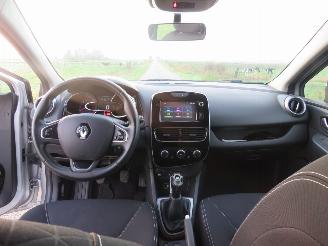 Renault Clio 0.9 TCe Estate Limited 170.000km nap  Navigatie   2017  [ topstaat picture 21