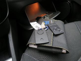 Renault Clio 0.9 TCe Estate Limited 170.000km nap  Navigatie   2017  [ topstaat picture 14