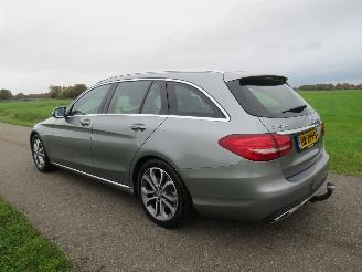 Avarii autoturisme Mercedes C-klasse Estate 350e Hybride 211 Pk Edition Automaat  Elektrisch\\ Benzine vol optie 2015/11