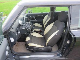 Mini Mini COOPER 1.6 116pk Airco  2005  [ schadevrij top staat  schuifdak picture 16