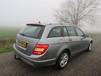 Damaged car Mercedes C-klasse 220 CDI 170pk Business Avangarde  2012 Estate navigatie  leer camera [ schadevrij 2012/5