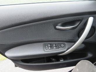BMW 1-serie 116 2.0 122pk 5drs Business Line 2011  Airco Navigatie   216.000km topstaat picture 14
