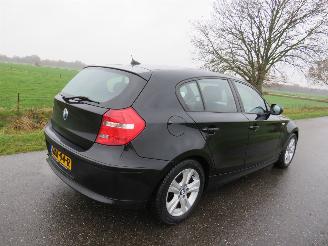 uszkodzony samochody osobowe BMW 1-serie 116 2.0 122pk 5drs Business Line 2011  Airco Navigatie   216.000km topstaat 2011/9