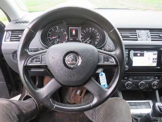 Skoda Octavia 1.2 TSi Greentech Active Edition  Camera Navigatie Clima Stoelverwarming picture 17